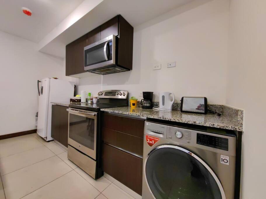1102 Torre Los Yoses Hermoso Apartamento En Barrio Escalante Sin Parqueo San Jose  Exterior photo